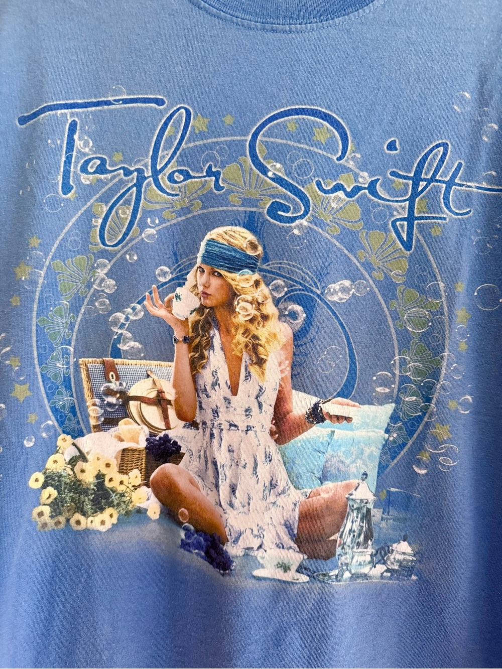 🩵Y2K Taylor Swift Blue Fearless Band Tshirt Size Small - Picture 2 of 6